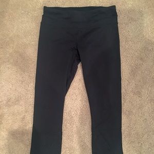 lululemon athletica Pants - Lululemon Capris size 4 lululemon athletica Pants - Lululemon Capris size 4